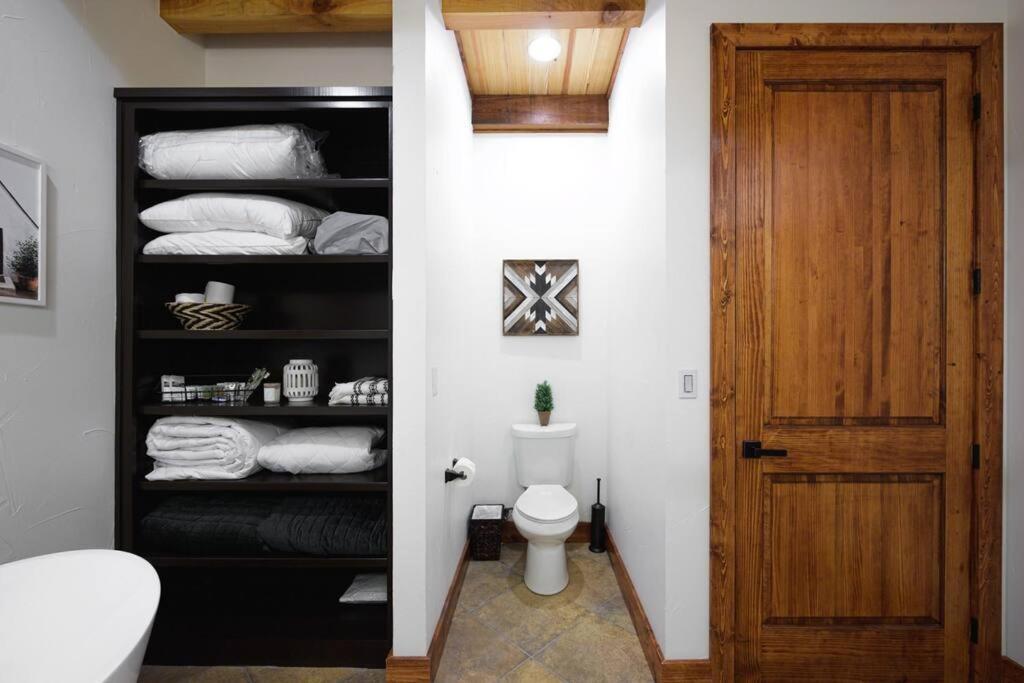 Little Dutch Cabin #3 - 12 Min To Magnolia-Baylor Bellmead Exterior foto