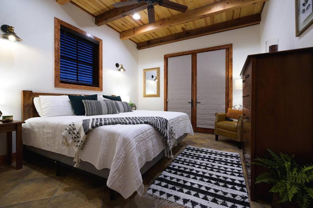 Little Dutch Cabin #3 - 12 Min To Magnolia-Baylor Bellmead Exterior foto